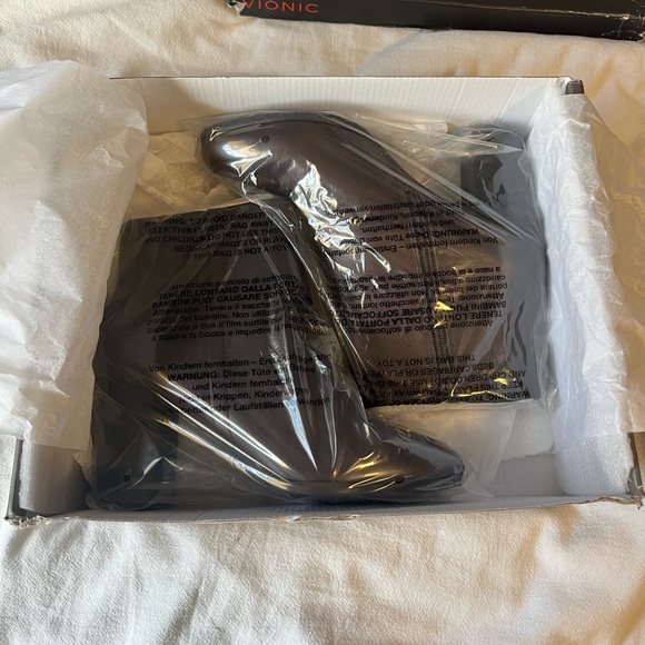 Brand New Vionic Women’s Perk Kennedy Boots - Picture 3 of 10